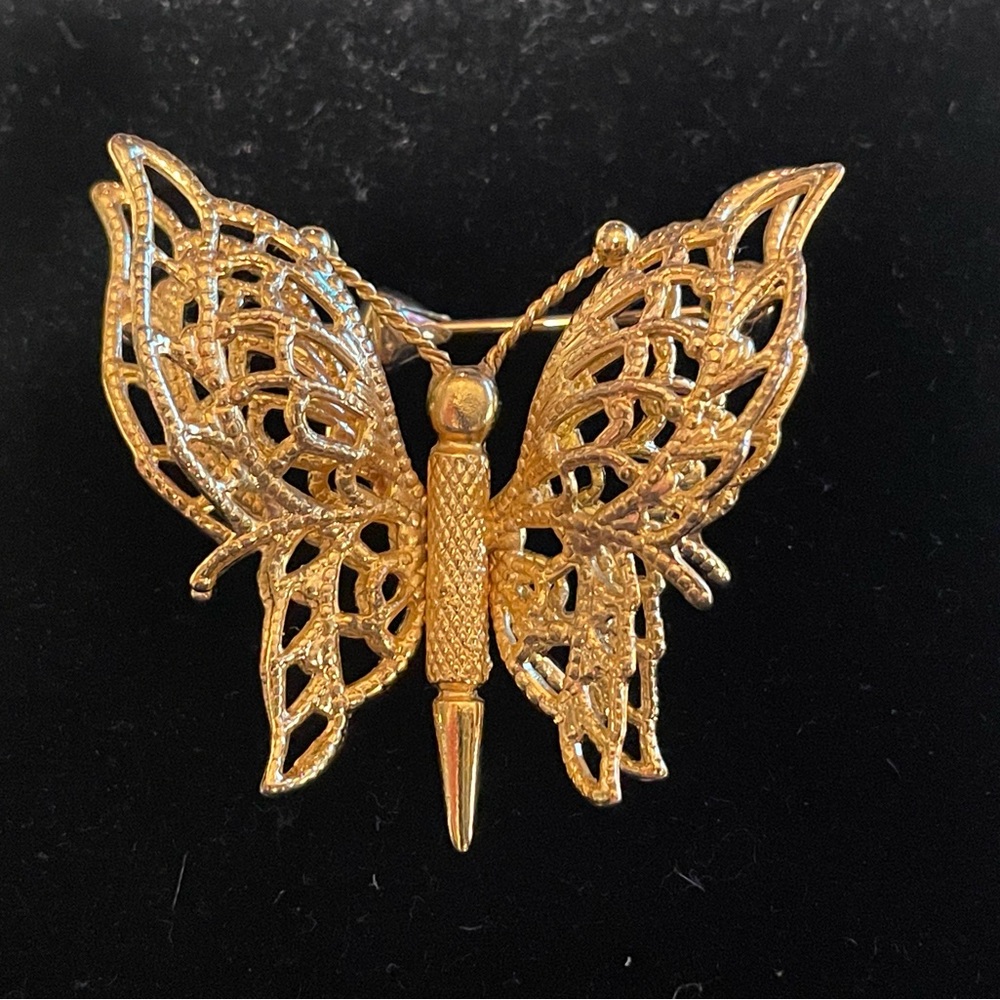 Vintage Monet Filigree Butterfly Pin Brooch Gold Tone Open Ribbed  Signed 1.5”.